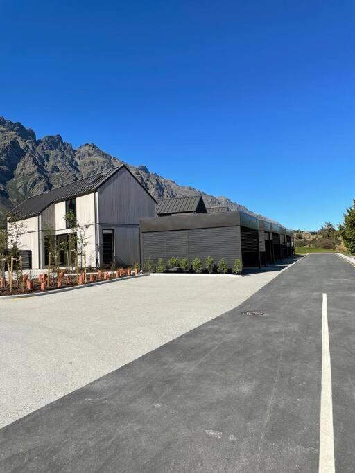 Nestled Below The Remarkables Queenstown Exterior foto