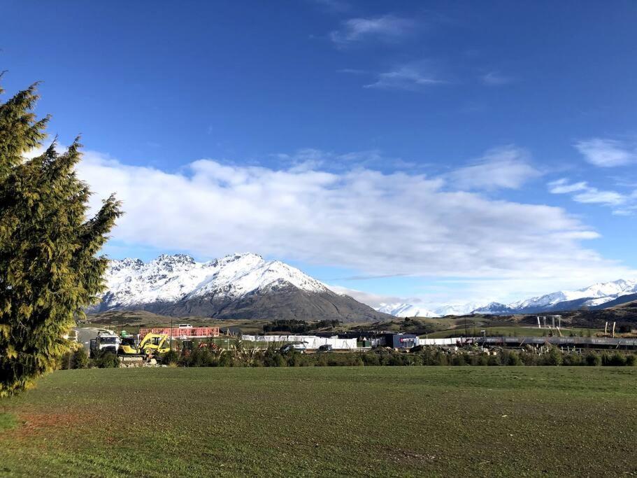 Nestled Below The Remarkables Queenstown Exterior foto